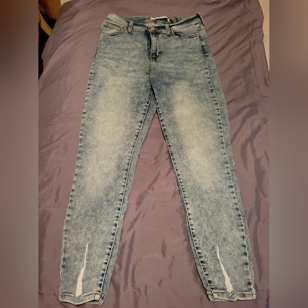 Celebrity Jeans Distress Light Wash